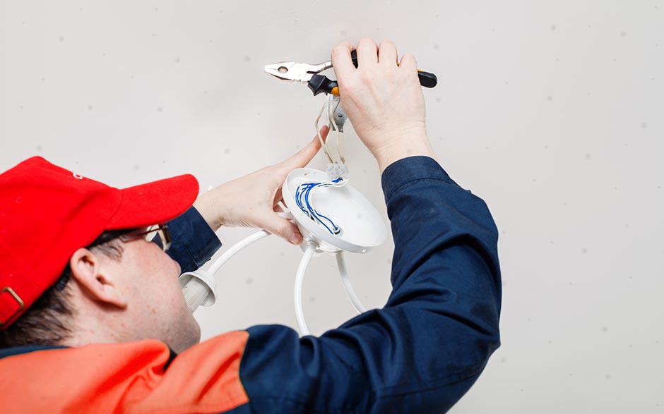 recherche électricien bâtiment Paris 17